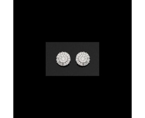 Weißgold, gest. 750. Schauseitig besetzt mit Brillanten von zus. ca. 0,72 ct. (G-H/si). Ges.-Gew. ca. 2,23 g.Pair of earrings