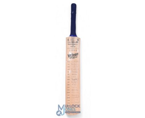 Autograph - Warwickshire CCC v England Tim Munton Benefit Year 1998 Signed Cricket Bat features D R Reeve, T A Munton, G C Sm