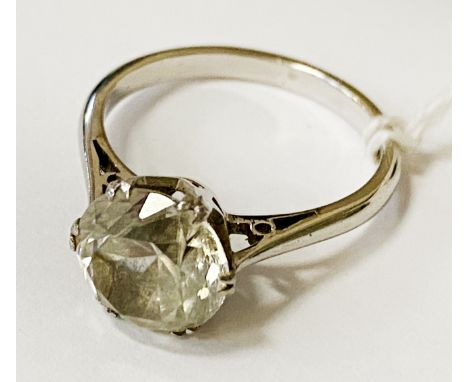 9CT GOLD RING WITH WHITE SAPPHIRE SIZE K 