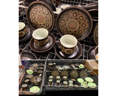 DENBY ARABESQUE PART DINER/COFFEE/TEA SERVICE WITH CARLTONWARE CABBAGE PART SERVICE