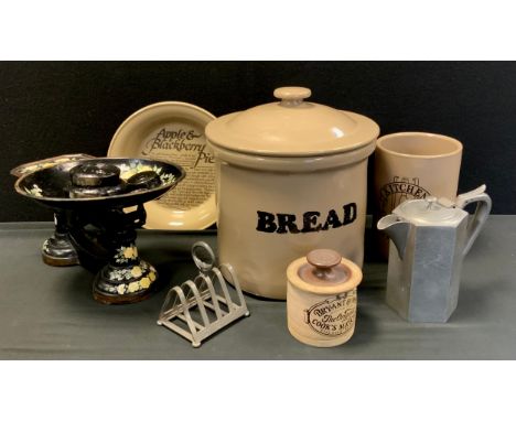 Kitchenalia- Painted barge weighing scales; Pearson's Pottery; Waric; etc 