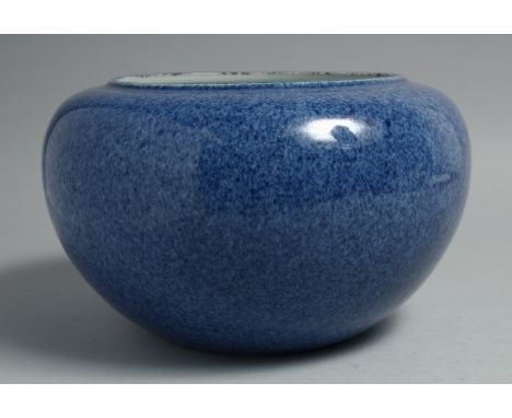 A LARGE CHINESE SPECKLED BLUE GLAZE VASE / PLANTER, 25cm diameter.