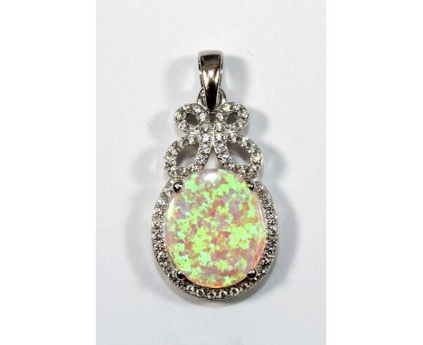 Very pretty .925 silver and faux opal pendant L:3cm