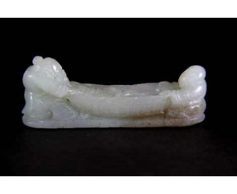 19th/Early 20thC carved jade figure of a fisherman and boy on a bamboo raft L:8cm Est. £150-200