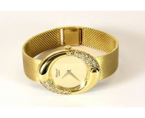 Superb ladies vintage 18ct yellow gold Chopard wristwatch with diamond set bezel