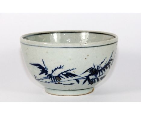 A Chinese hand painted porcelain rice bowl, Probably 19thC, Diam: 12cm  x H:7cm