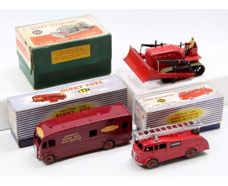 Dinky Toys boxed model group of 3 comprising No. 981, 'British Railways' horsebox, maroon body with maroon hubs with British 