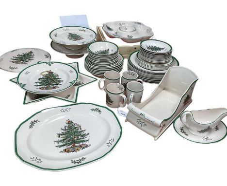 Spode Christmas Tree pattern service, including 10 tea plates, 10 dinner plates, 6 side plates, 6 large bowls, 10 small bowls