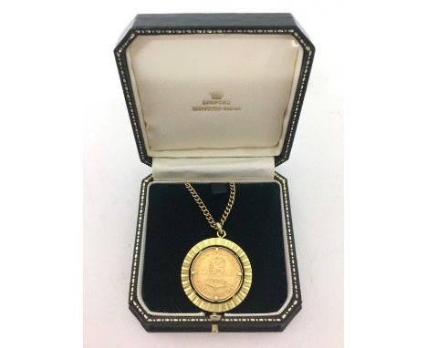 Netherlands - Gold 10 Gulden 1912 GEF set in yellow metal mount with chain (N.B. Total Wt. 24.5gms)