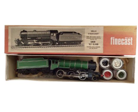Wills Finecast constructed LNER K3 Class 2-6-2 locomotive and tender, SNCF French diesel BB-9001, Rivarossi 0-4-0 tank engine