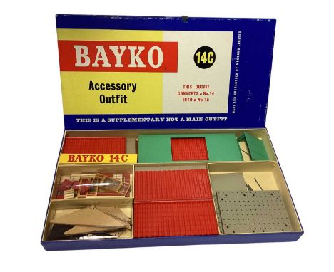 Bayko Accessory Outfit 14C and other Bayko construction pieces
