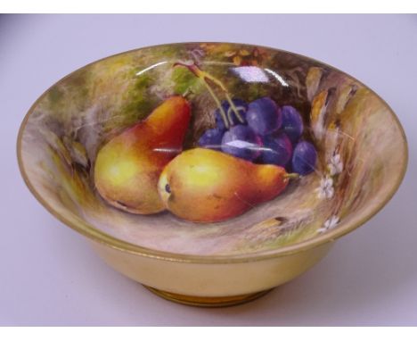 ROYAL WORCESTER RICKETTS PAINTED PEDESTAL BOWL, 13cms diameter A/F cracked