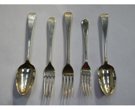 Two similar George III hallmarked silver spoons, both London assay dated 1783 by Stephen Adams And "Richard Crossley". Also h