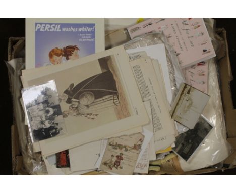 A COLLECTION OF EPHEMERA, POSTCARDS, PRINTS AND SKETCH BOOKS