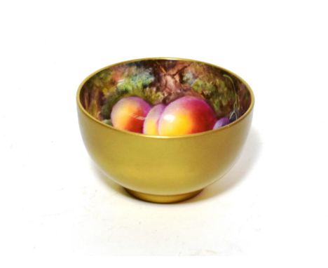 Royal Worcester fruit painted bowl by Lockyer