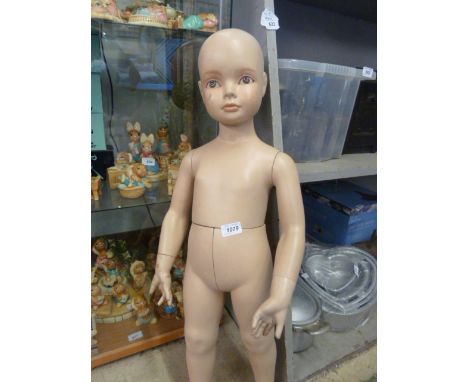MANNEQUIN