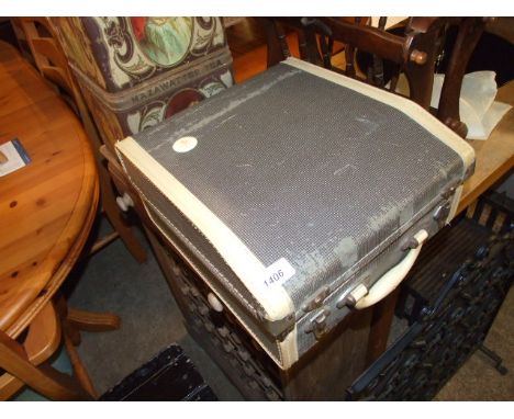 VINTAGE REGENT TONE RECORD PLAYER (SOLD AS A COLLECTORS/DISPLAY ITEM)