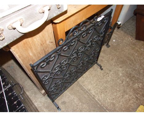 WROUGHT IRON FIREGUARD