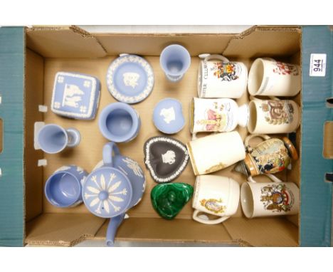 A mixed collection of items to include: Wedgwood Jasperware teapot, vases, lidded boxes etc 