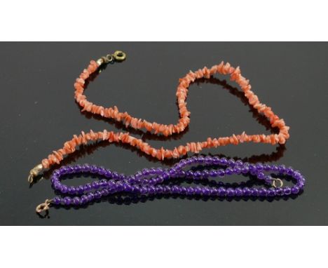 Coral pieces and amethyst bead chokers: Each measuring 40cm appx. (2) 