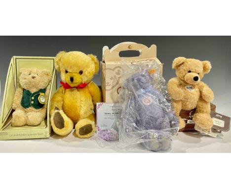 Toys &amp; Juvenalia - Steiff (Germany) EAN 111471 Fynn teddy bear in suitcase, trademark 'Steiff' button to ear with yellow 