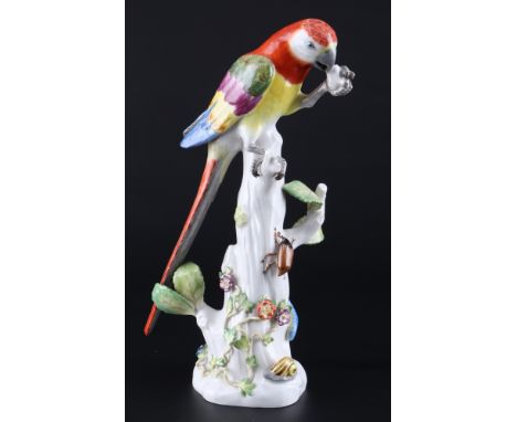 Meissen Papagei auf Baumstumpf 1.Wahl, parrot on tree trunk,Porzellan, blaue Schwertermarke 1. Wahl, Formnummer 77027, Papage