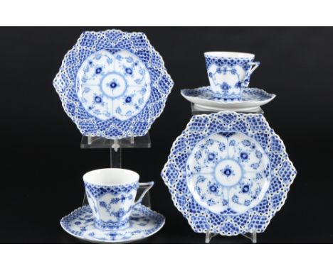 Royal Copenhagen Musselmalet Vollspitze 2 Kaffeegedecke 1036/1144, two coffee cups with dessert plates 1st choice,Dänemark, P