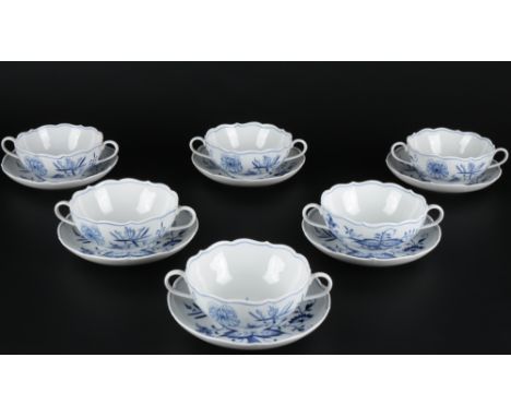 Meissen Zwiebelmuster 6 Suppentassen, six soup cups,Porzellan, blaue Schwertermarke mit einem Schleifstrichen, Dekor Zwiebelm