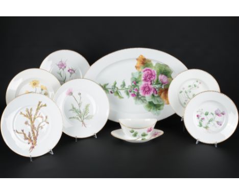 Royal Copenhagen um 1870-1890 Blumen mit Goldkante Speiseporzellan, dining porcelain,Porzellan, Dänemark, am Boden mit blauen