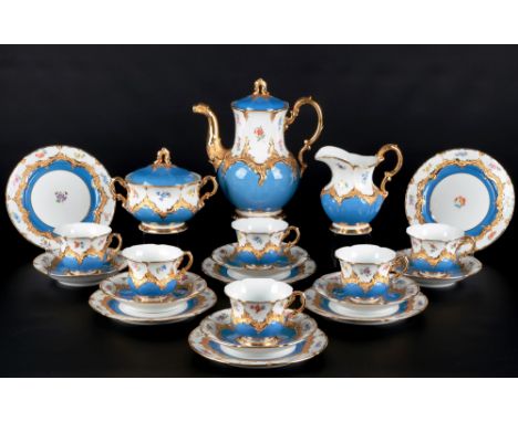 Meissen B-Form Hellblau Streublümchen Kaffeeservice für 6 Personen 1.Wahl, coffee service for 6 pers. 1st choice light blue,P