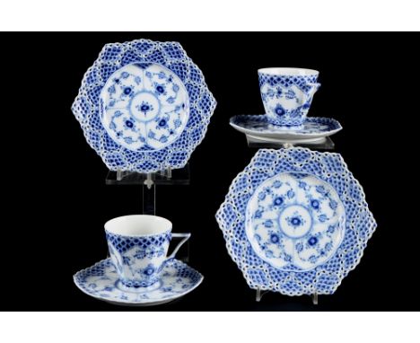 Royal Copenhagen Musselmalet Vollspitze 2 Kaffeegedecke 1036/1144, two coffee cups with dessert plates 1st choice,Dänemark, P
