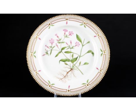 Royal Copenhagen Flora Danica runde Platte 3523, round platter 1st choice,  Porzellan, Dänemark, am Boden mit grüner Firmenma