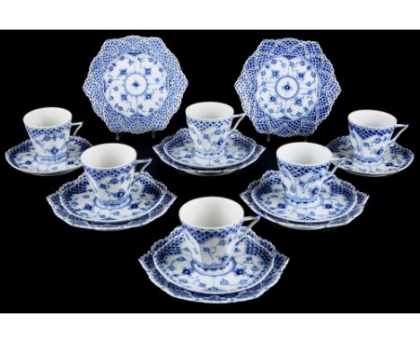 Royal Copenhagen Musselmalet Vollspitze 6 Kaffeegedecke 1036/1144, six coffee cups with dessert plates 1st choice,Dänemark, P