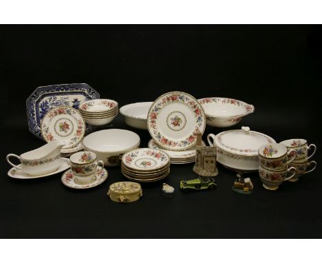 A Royal Grafton Malvern pattern tea service, together with other dinner and tea ware