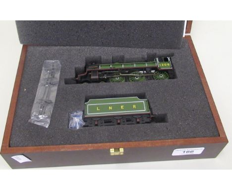 Bachmann Limited Edition Branchline model engine and tender of ' The Mayflower ' number 1306 in green livery, with original c