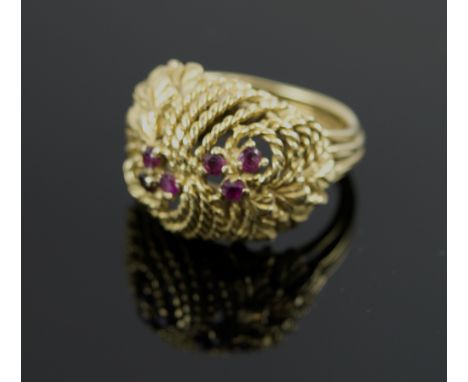 18K GOLD AND RUBY BOULE RING, of foliate design, size 6.5/7, marked 18K, total weight 8.0g. 