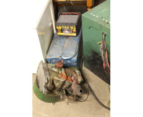 A QUANTITY OF ASSORTED TOOLS, ETC 