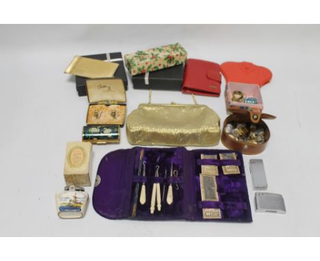 A BOX OF COLLECTABLES TO INCLUDE COSTUME JEWELLERY, LADIES EVENING BAG, LIGHTER, ETC  