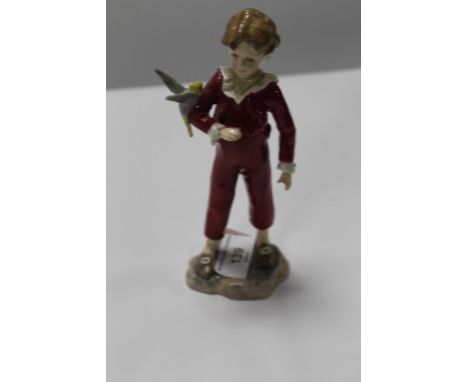 A ROYAL WORCESTER FIGURE 