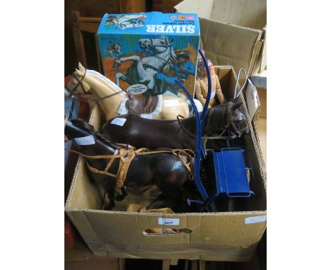 QUANTITY OF MARX JOHNNY WEST AND LONE RANGER FIGURES AND HORSES 