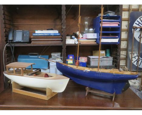 TWO REMOTE CONTROL MODEL KIT BOATS INCLUDING WINDERMERE STYLE STEAM LAUNCH