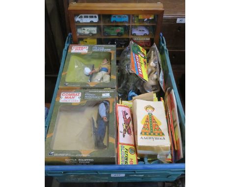 COLLECTION OF MODERN DIECAST MODELS INCLUDING CASE AND VARIOUS SOLDIERS, MODEL GLIDERS ETC.