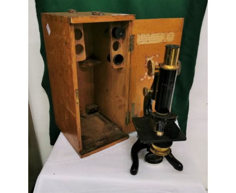 Microscope "KIMA, W WATSON &amp; SONS LONDON, 53384", 33cm h in an oak case