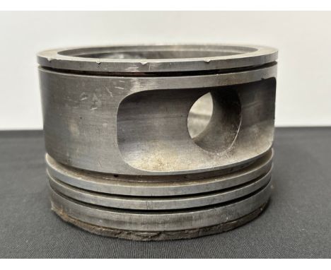 WW2 British RAF Trench Art Ash Tray made from a piston 133mm in diameter with height 80mm.