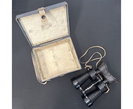 WW2 British RAF 5x Binoculars Prism Mk4 serial number 8610. WD Broad Arrow marked along with RAF Stores code 6E/383 B. Comple