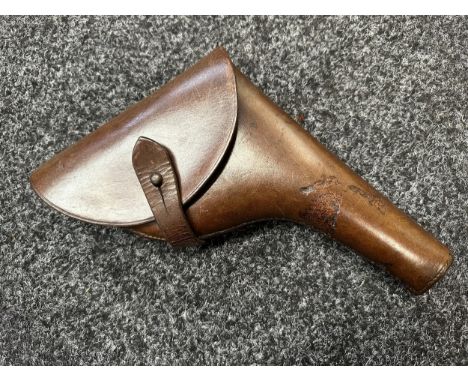 WW2 British Officers Brown Leather .38 Revolver Holster. No markings. D ring suspension rings to reverse. 