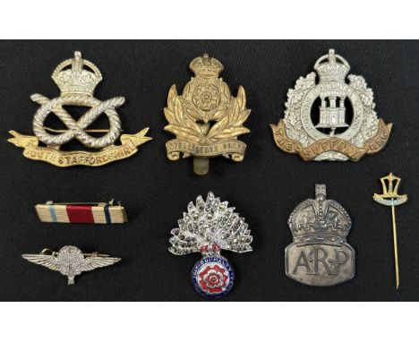 WW2 British Cap Badges and Sweetheart badges belonging to Major Guy Lechmere Blacklidge, killed in action at Arnhem while ser