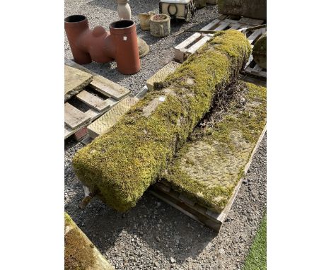 Large 19th century stone garden rollerDimensions: Height:&nbsp;35cm&nbsp; Length/Width:&nbsp;160cm&nbsp; Depth/Diameter:&nbsp