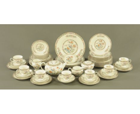 A Wedgwood Kutani Crane dinner service, comprising 6 dinner plates, 8 medium plates, 8 further slightly smaller medium plates