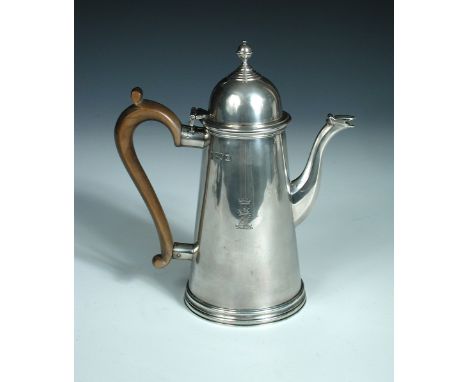 A small silver coffee pot in the 18th century style, by Charles Stuart Harris & Sons, London 1912, of tapering cylindrical fo